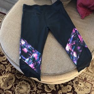 Fabletics capris leggings!!